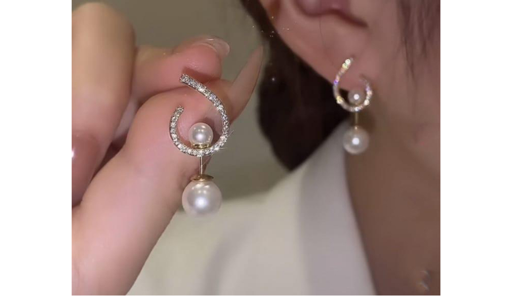  Ladies Earrings in Pakistan 
